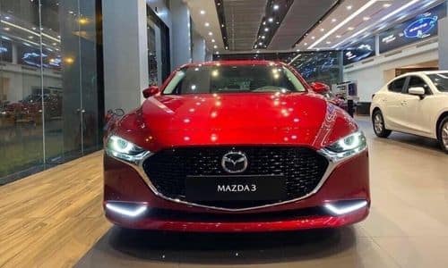 Sedan hạng C tầm 800 triệu nên chọn Toyota Corolla Altis 2022 hay Mazda3 2022
